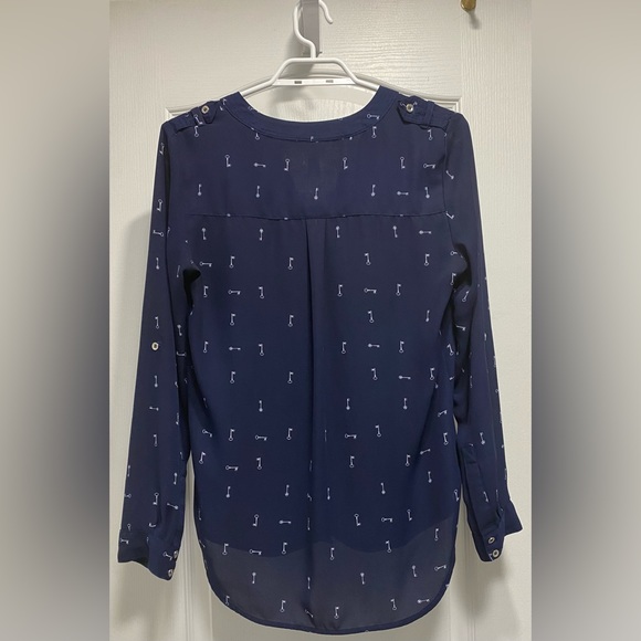 Dynamite S/P Navy Blue Long Sleeve Button Blouse. - Picture 2 of 3